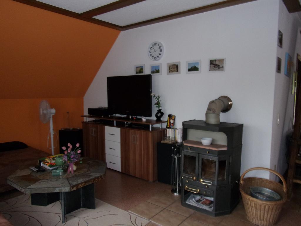 Ferienwohnung Hartmann Frankenau Exterior photo